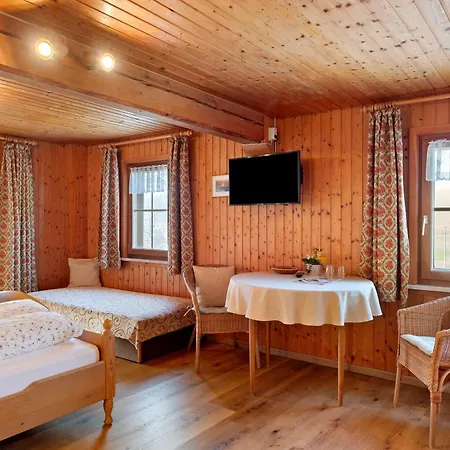 Guest house Hirschen Oberes Wirtshaus 3*