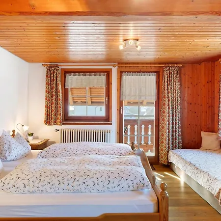 Hirschen Oberes Wirtshaus Guest house