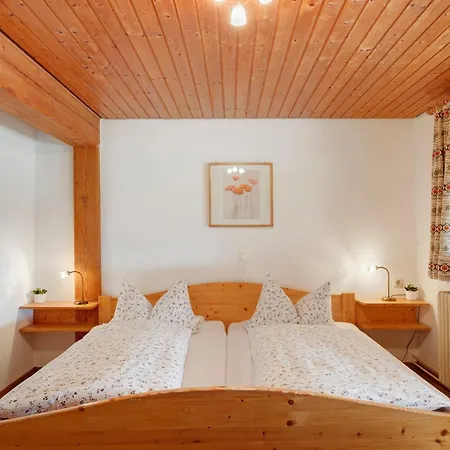 Hirschen Oberes Wirtshaus 3*