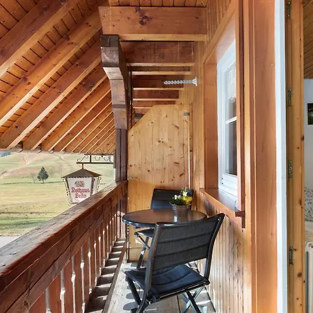 Hirschen Oberes Wirtshaus Guest house